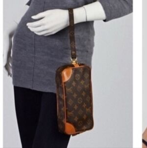 Louis Vuitton Marly Dragonne CLUTCH WRISTLET VINTAGE AUTHENTIC Monogram Pouch GM